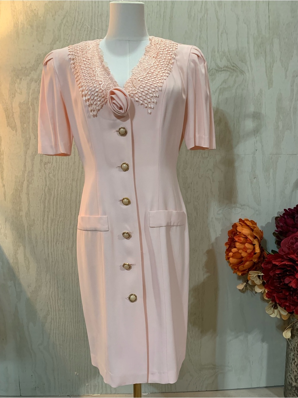 Vintage Scarlett Soft Pink Midi Dress with Lace Collar and Rosette